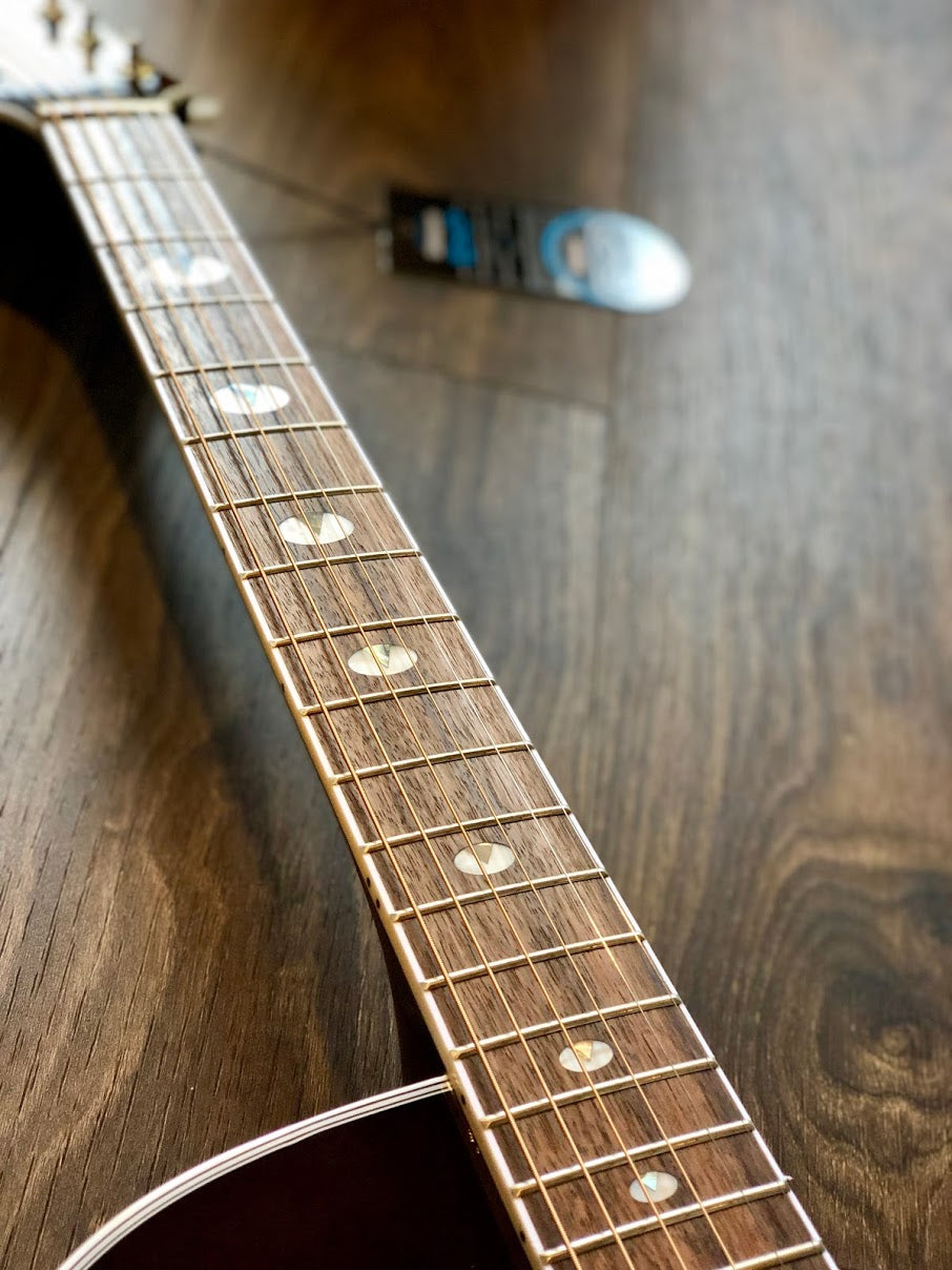 Takamine GN75CE in Transparent Black