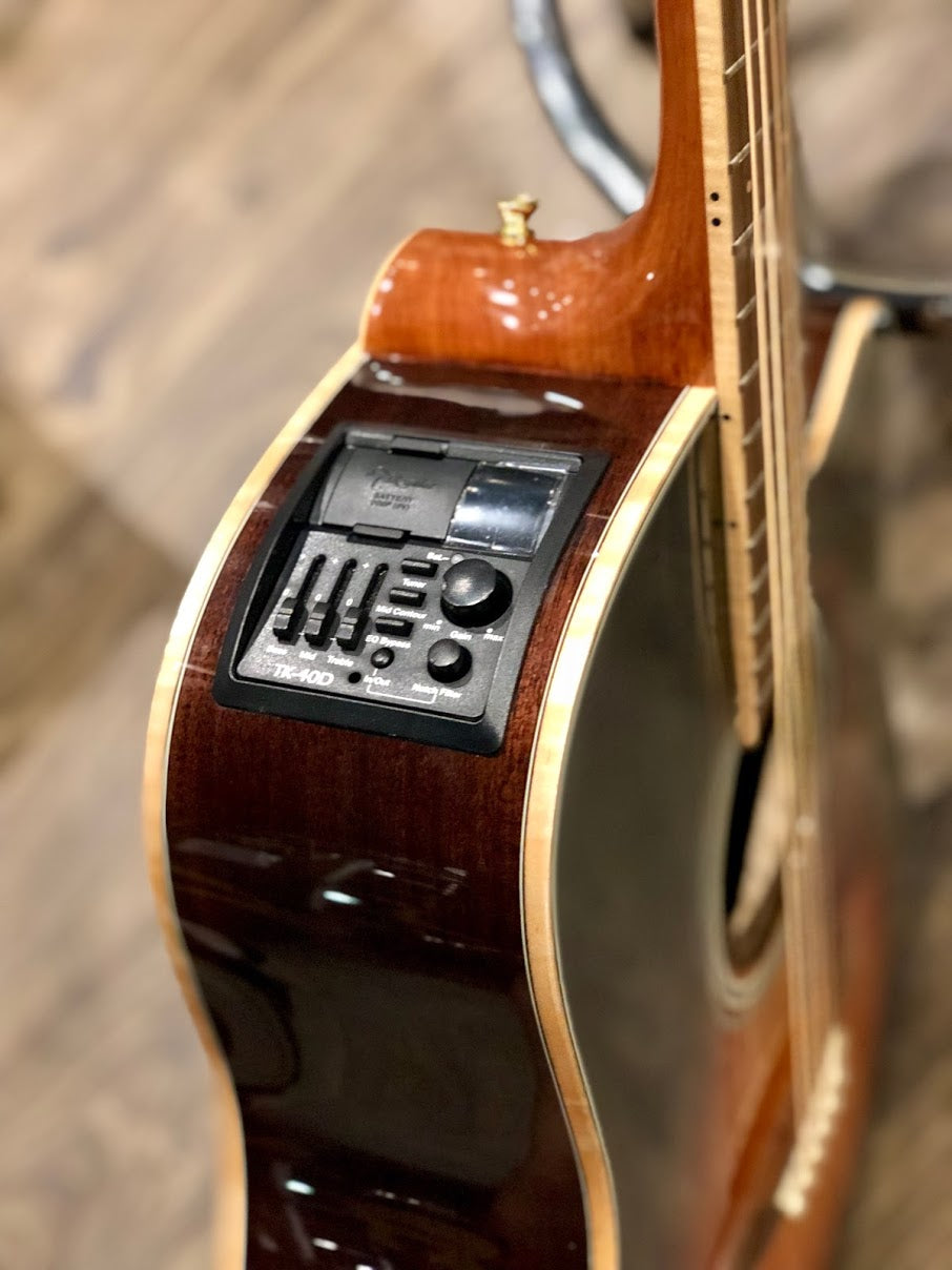 Takamine G Series GD71CE Dreadnought Cutaway in Brown Sunburst