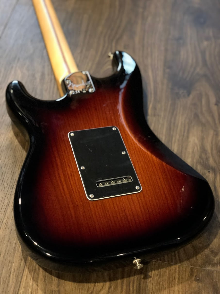 Fender Deluxe Stratocaster in 2 Color Sunburst