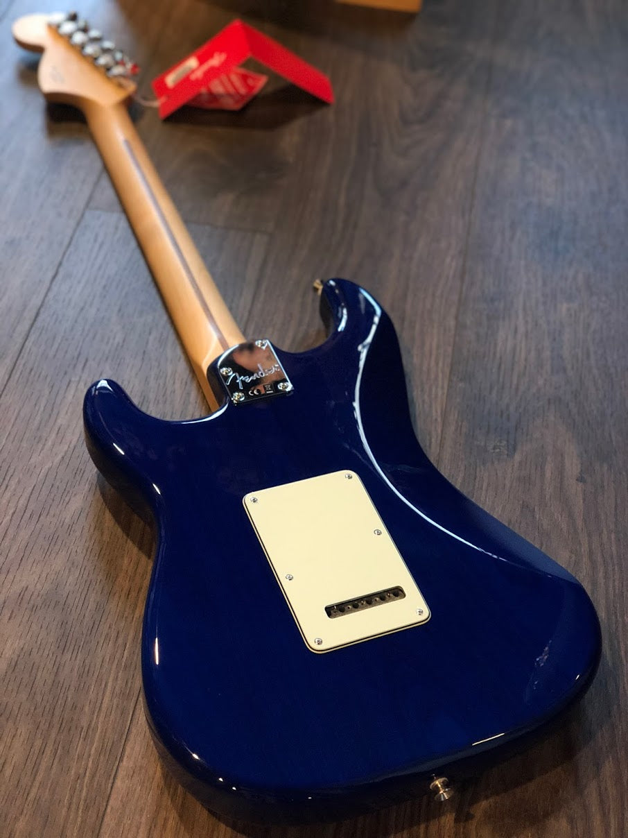 Fender Deluxe Stratocaster in Sapphire Blue with Maple FB