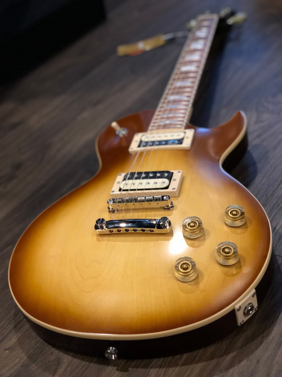Cort CR300 in Aged Vintage Burst