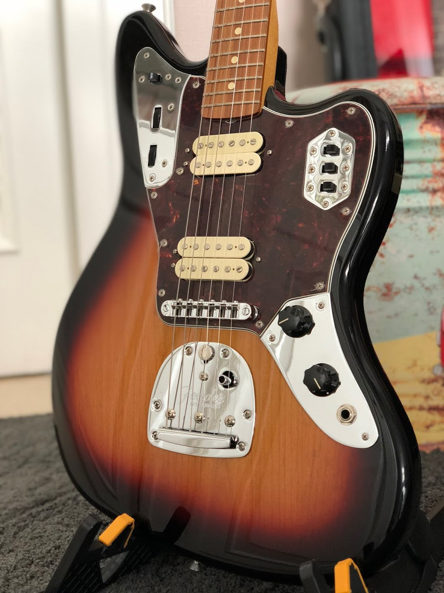 Fender Classic Player Jaguar Special HH in 3 Color Sunburst with Pau Ferro FB