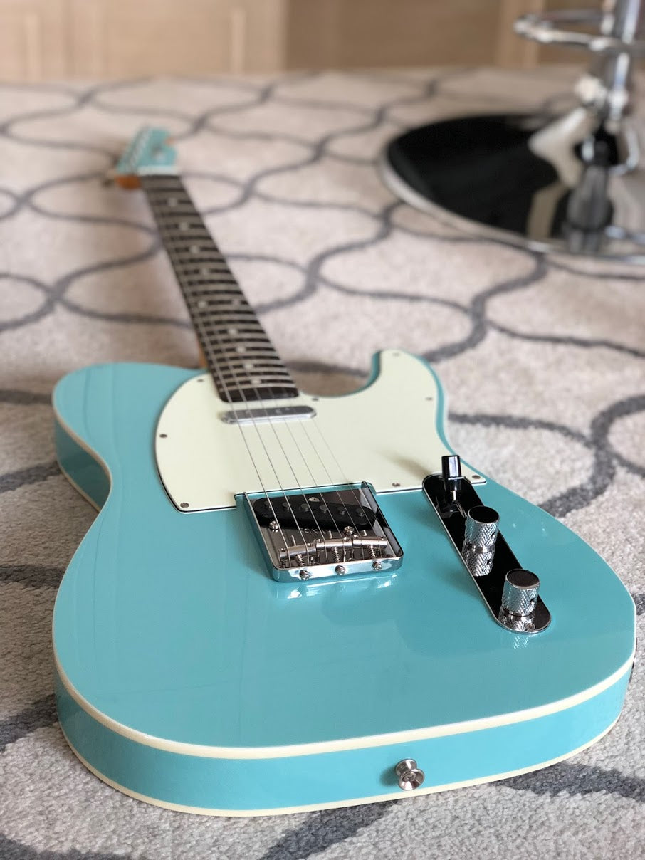 Tokai TTE-98B SOB/R MH Breezysound Vintage Series Japan in Sonic Blue