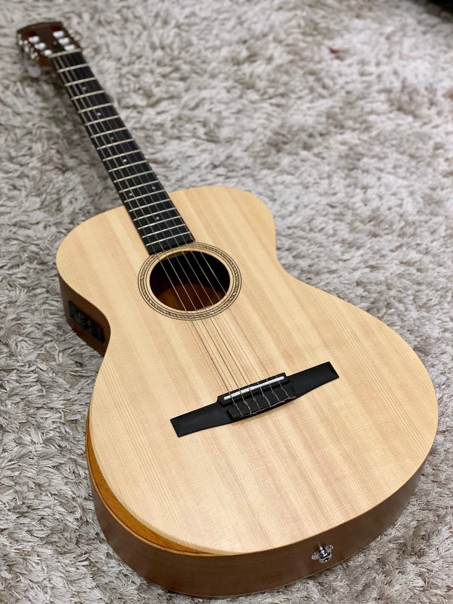 Taylor Academy 12e-N Grand Concert Nylon-String Acoustic Guitar w ...