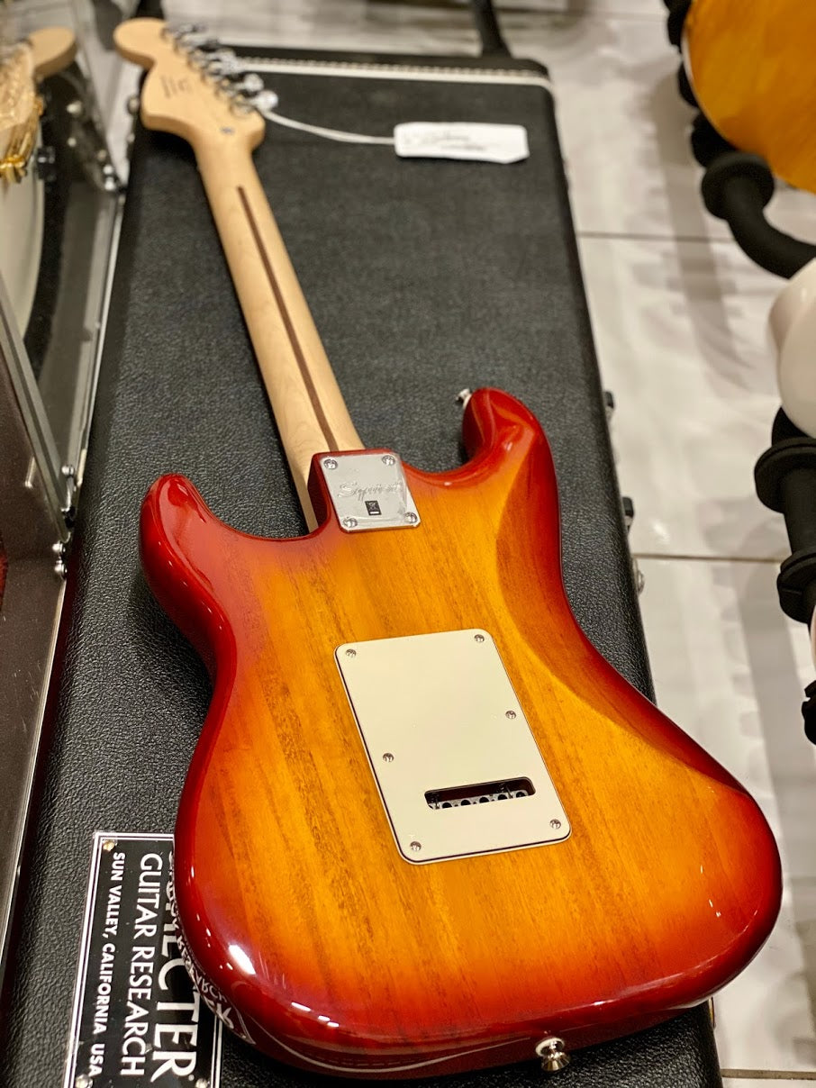 Squier Standard Stratocaster FMT Flamed Maple Top in Amber Burst