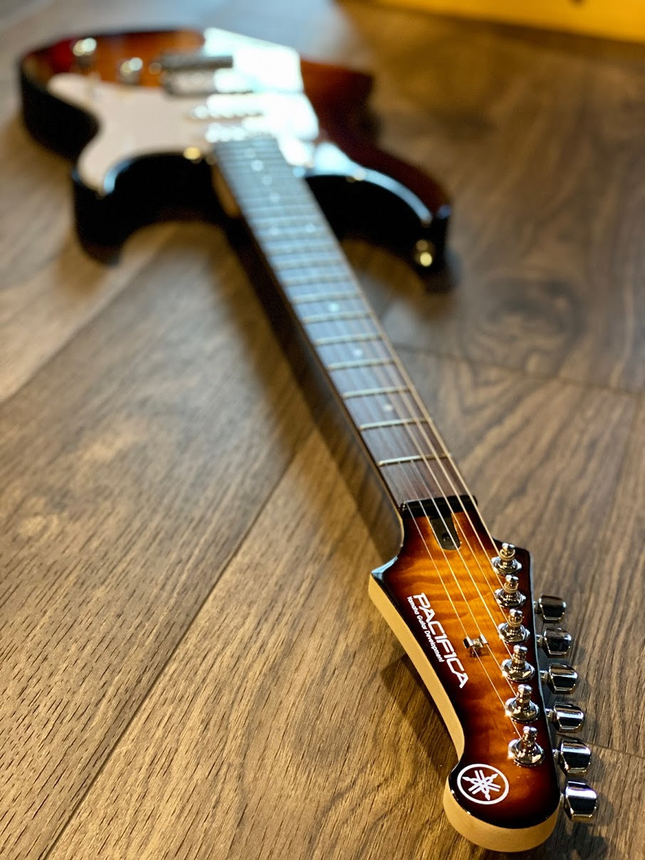 Yamaha Pacifica 212 VQM TBS in Tobacco Sunburst