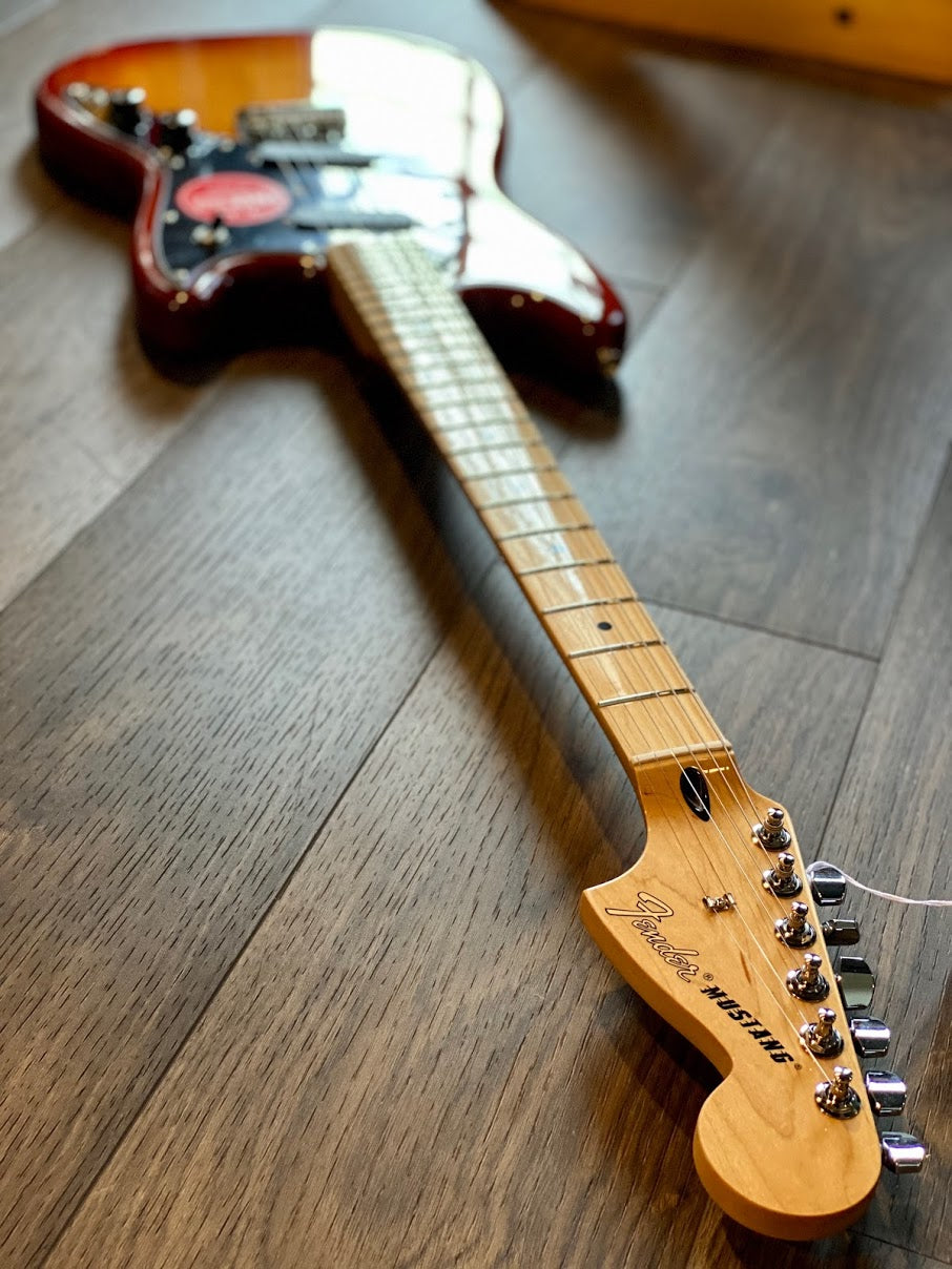 Fender Player Mustang - Sienna Sunburst