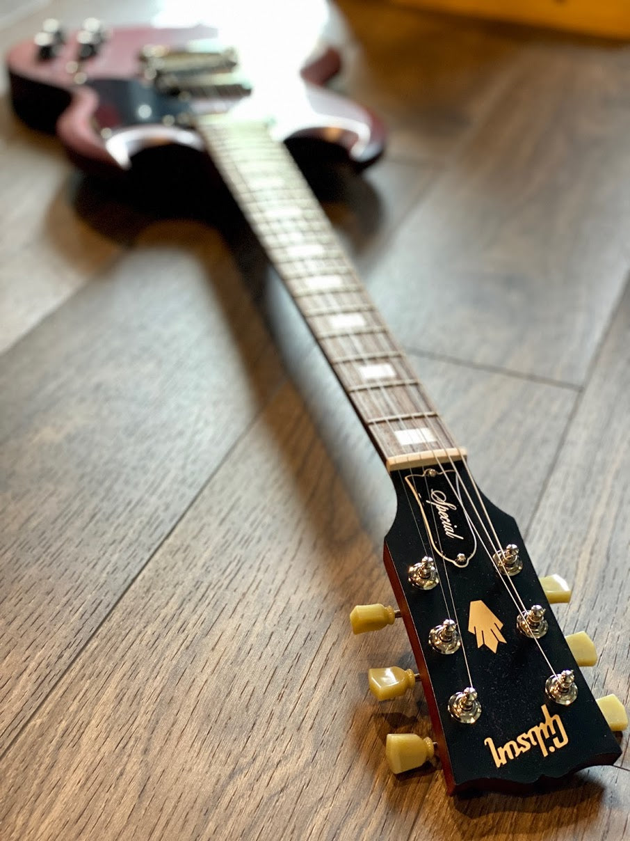 Gibson SG Special 2018 สี Cherry Satin