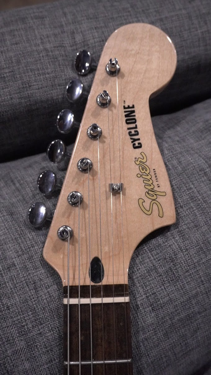 Squier Paranormal Series Cyclone II Telecaster สี Daphne Blue