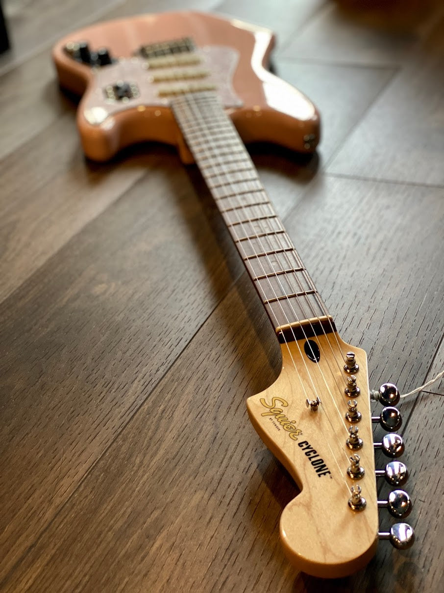 Squier Paranormal Series Cyclone II Telecaster สีชมพูเชลล์