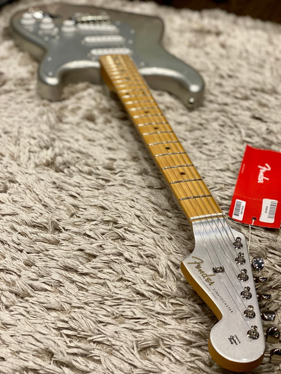 Fender H.E.R. Stratocaster in Chrome Glow