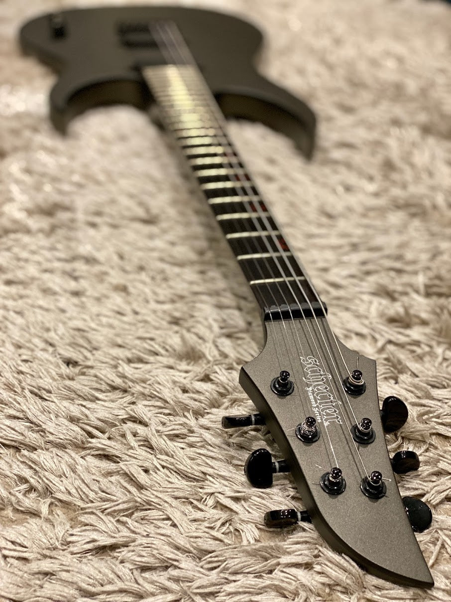 Schecter Keith Merrow ลายเซ็น KM-6 MK-III Standard ใน Stealth Grey