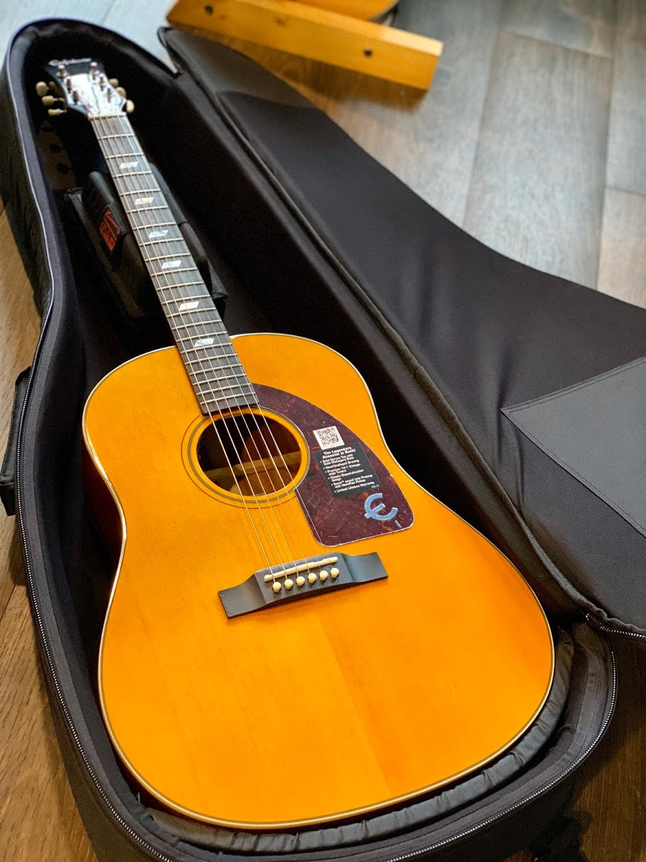 Enormous Premium Gigbag for Acoustic and Hollowbody Water Resistant with Raincoat