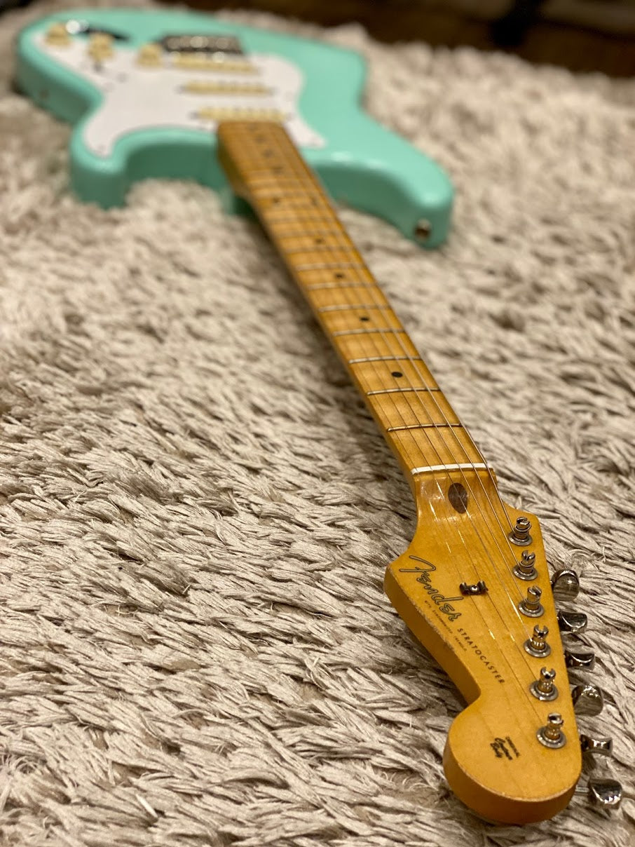 Fender Vintera Road Worn `50s Stratocaster in Surf Green