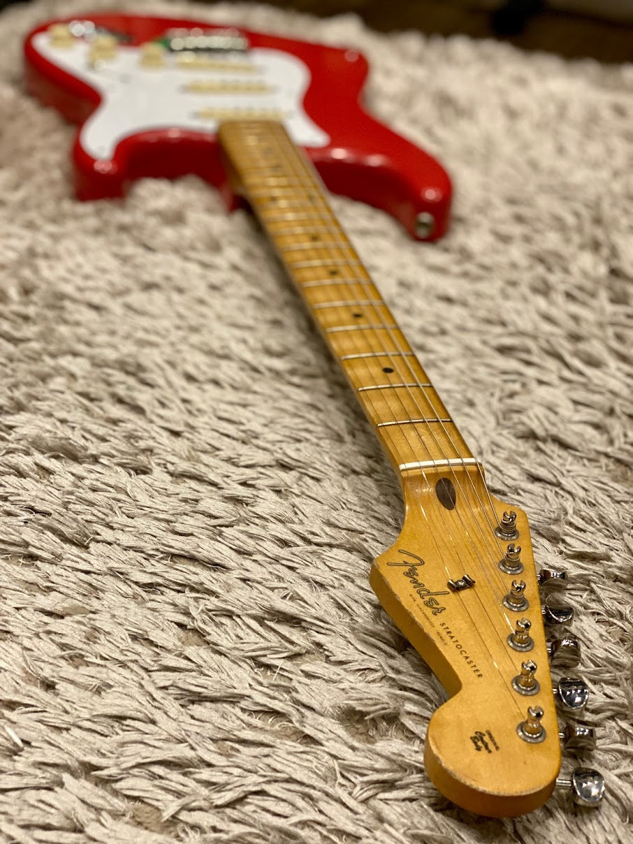 Fender Vintera Road Worn 50s Stratocaster in Fiesta Red