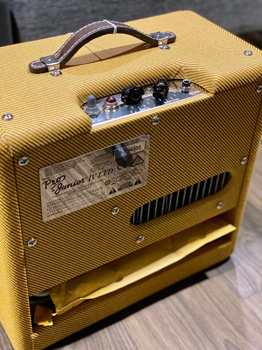 Fender Pro Junior IV 1x10 inch 15W Tube Combo Amp