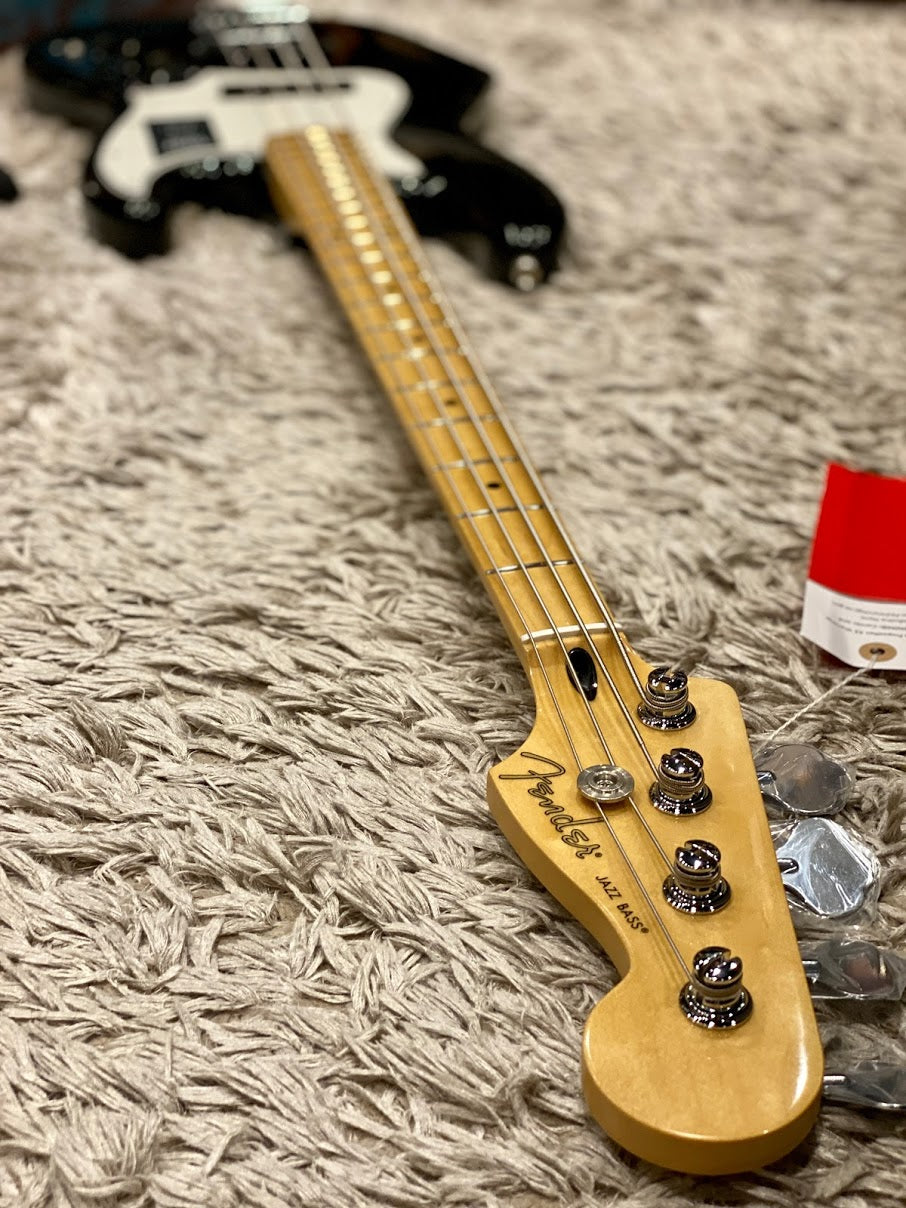 Fender Player Series Jazz Bass Maple Neck in Black