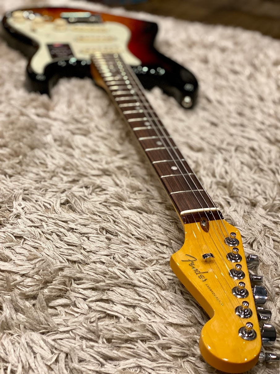Fender American Ultra Stratocaster - Ultraburst with Rosewood Fingerboard