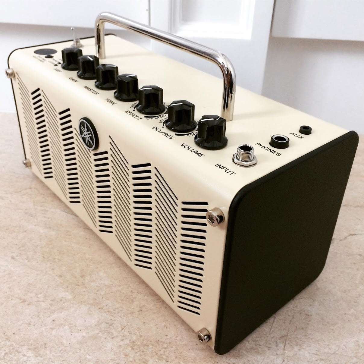 yamaha thr with pedals Yamaha THR5 2x3 inch 10-watt Modeling Combo Amp – nafiriguitar.com