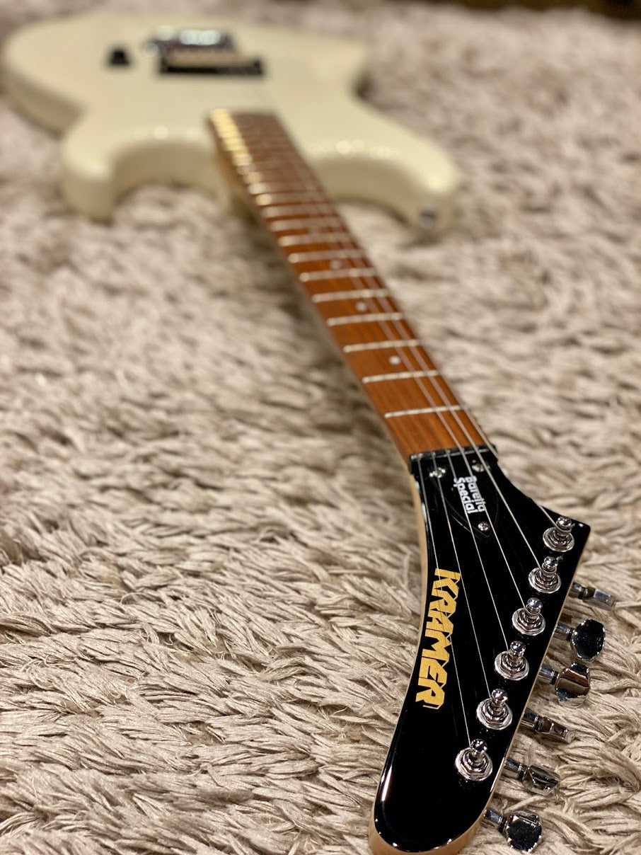 Kramer Baretta Special in Vintage White