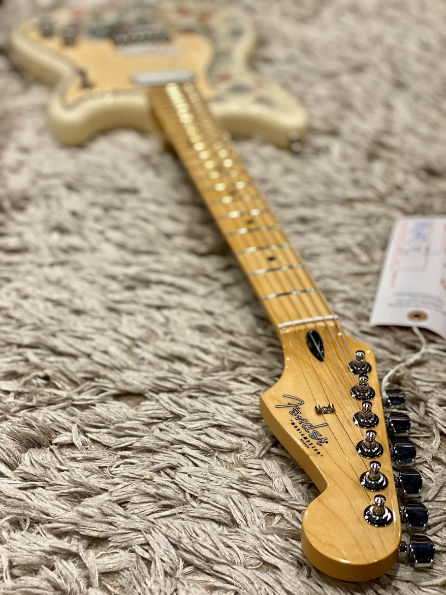 Fender Shawn Mendes Musicmaster in Floral