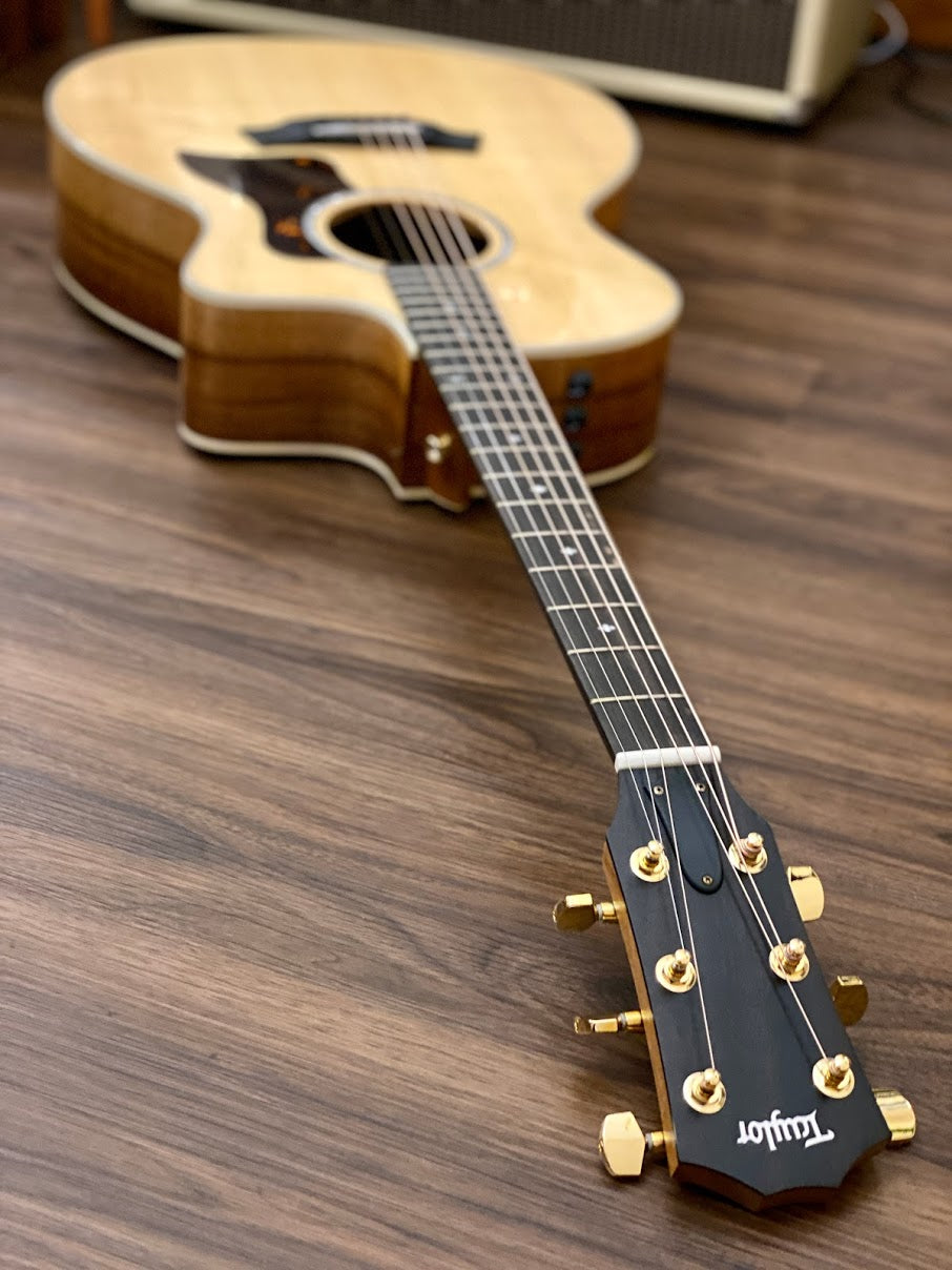 Taylor 214ce-K Deluxe KOA in Natural with Case