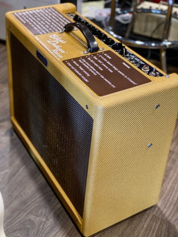 Fender Blues Deluxe 1x12 inch 40-watt Tube Combo Amp - Tweed