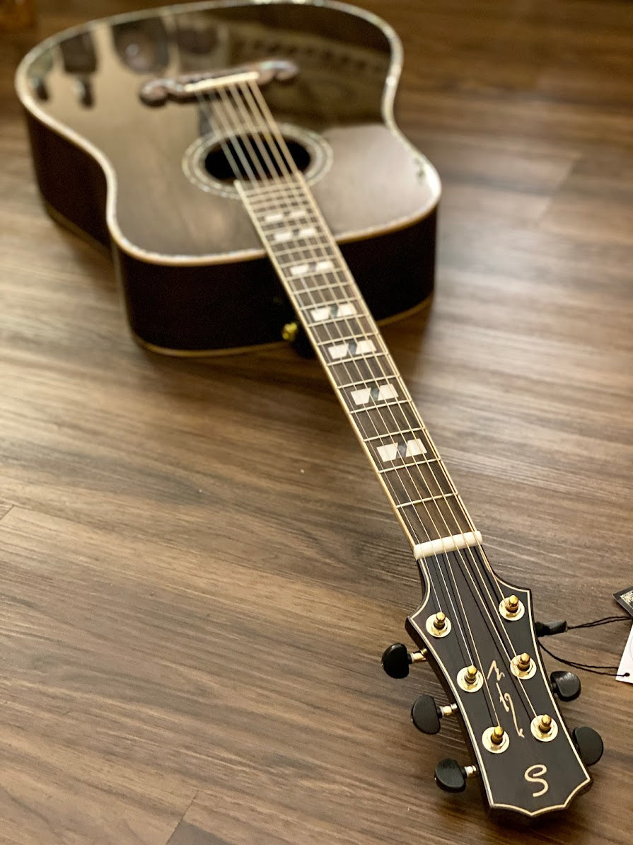 SQOE A780BK in Transparent Black with Solid Spruce Top and Walnut Back Side
