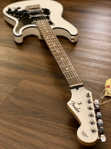 Fender Japan Aerodyne II HSS Stratocaster Medium Scale - สีขาวอาร์กติก