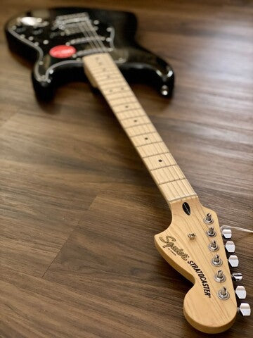 Squier Affinity Series HSS Stratocaster FMT with Maple FB in Black Burst