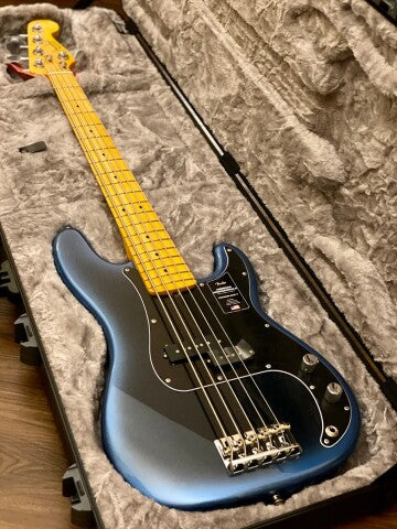 Fender American Professional II Precision Bass V in Dark Night with Maple Fingerboard