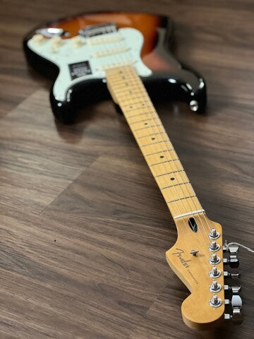 Fender Player Plus Stratocaste in 3-tone Sunburst with Maple Fingerboard