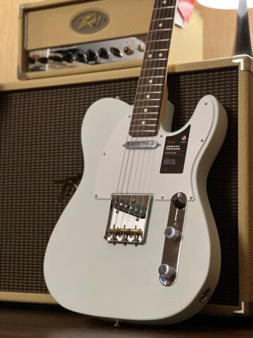 Fender American Performer Telecaster with RW FB in Satin Sonic Blue