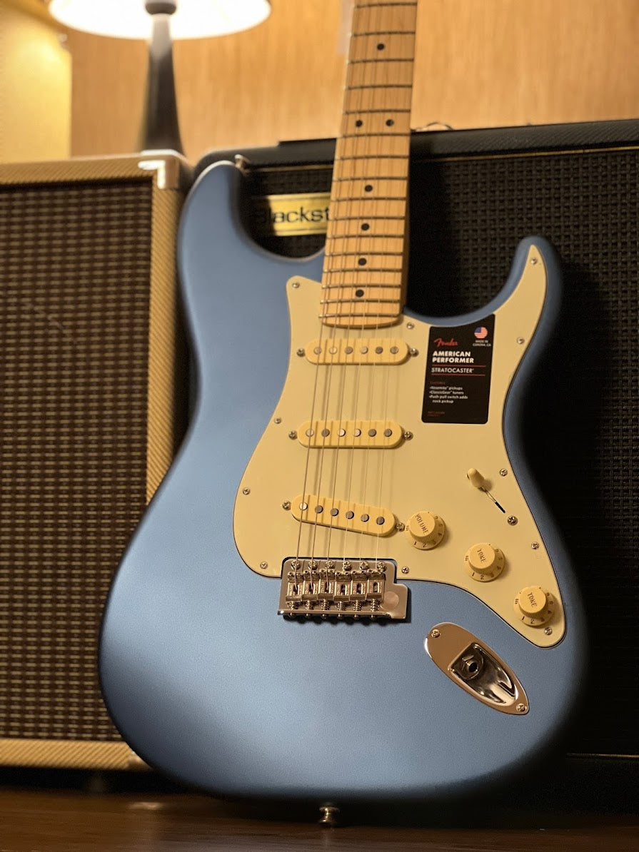 Fender American Performer Stratocaster with Maple FB in Satin Lake Placid Blue