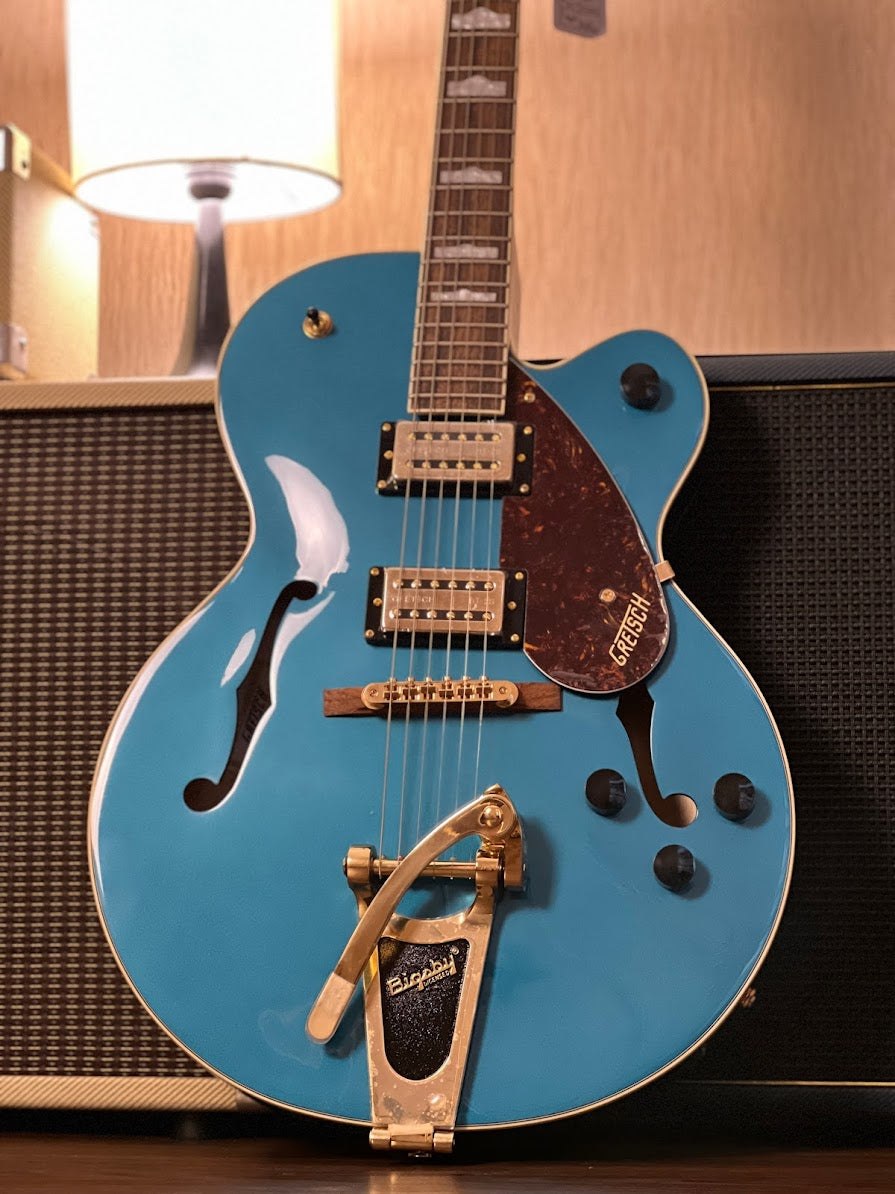 Gretsch G2410TG Streamliner Hollow Body Single-Cut with Laurel FB in Ocean Turquoise