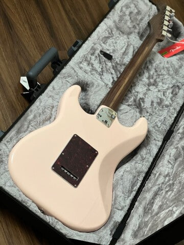 Fender Limited Edition American Professional II Stratocaster with Rosewood FB in Shell Pink