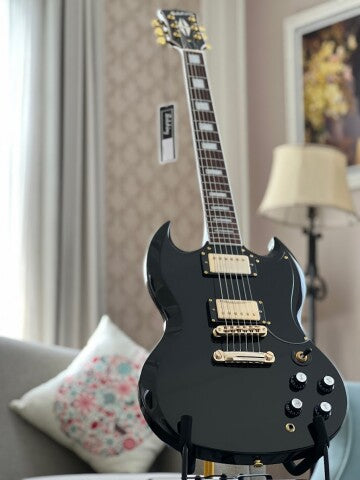 Soloking SG60 in Black Beauty with Gold Hardware