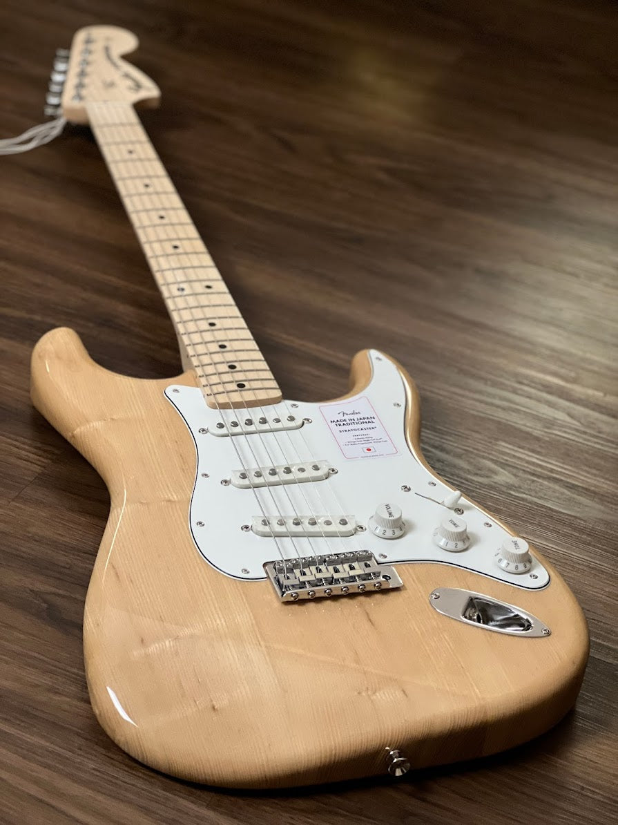 Fender Japan Traditional II 70s Stratocaster with Maple FB in 