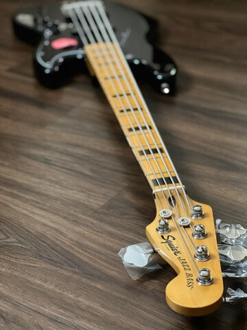 Squier Classic Vibe 70s Jazz Bass V - Black with Maple Fingerboard