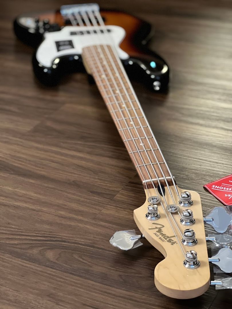 กีตาร์เบสแจ๊ส 5 สาย Fender Player พร้อม Pau Ferro FB สีซันเบิร์สต์ 3 โทน