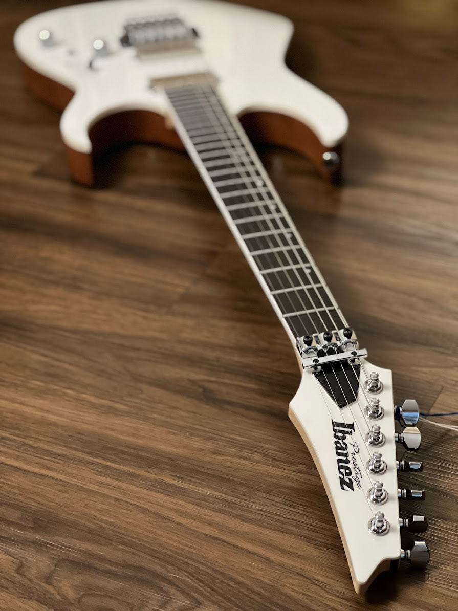 Ibanez Prestige RG5320C-PW in Pearl White