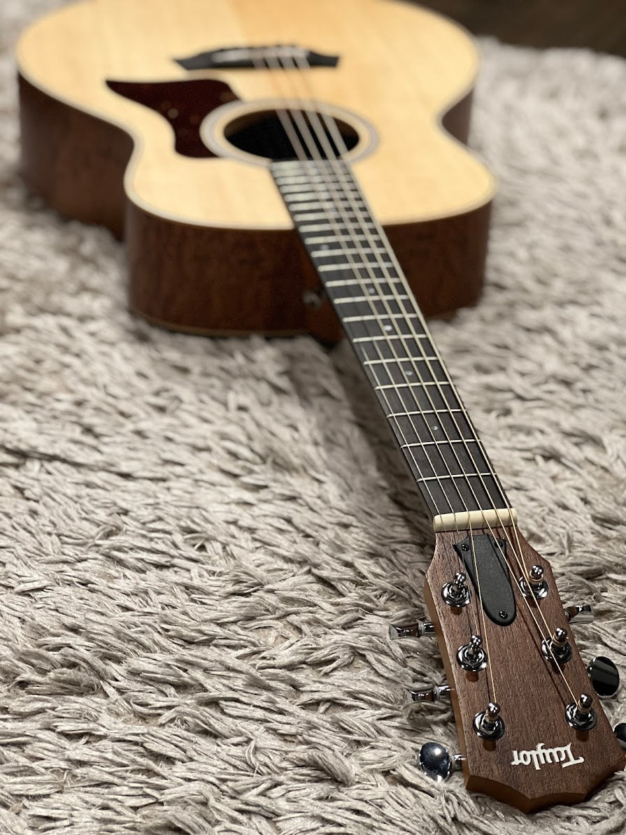 Taylor GS Mini-e LTD Limited Edition Quilted Sapele Acoustic Electric with Bag