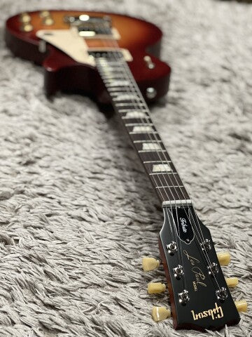 Gibson Modern Collection Les Paul Tribute in Satin Cherry Sunburst