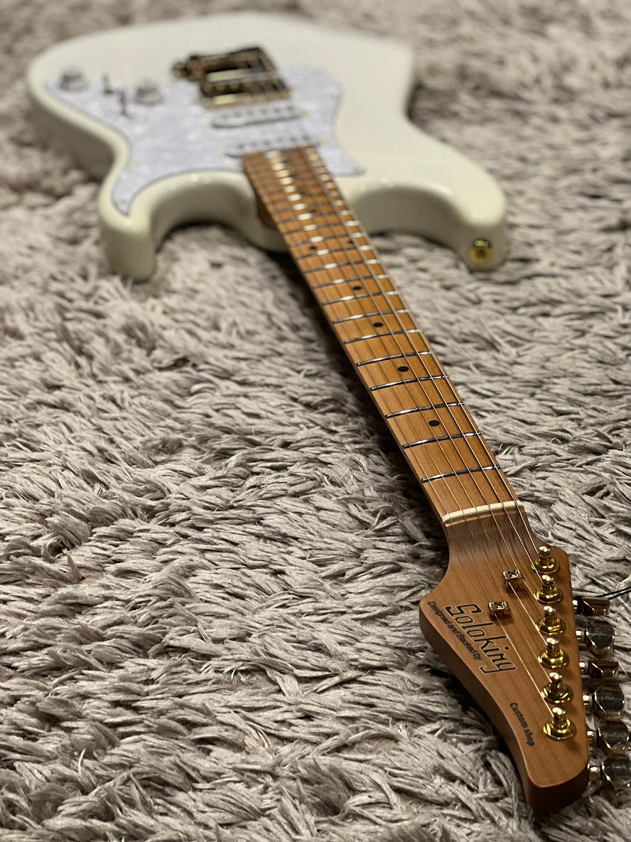 Soloking MS-11 Classic MKII in Olympic White with Gold Hardware and Roasted Maple FB