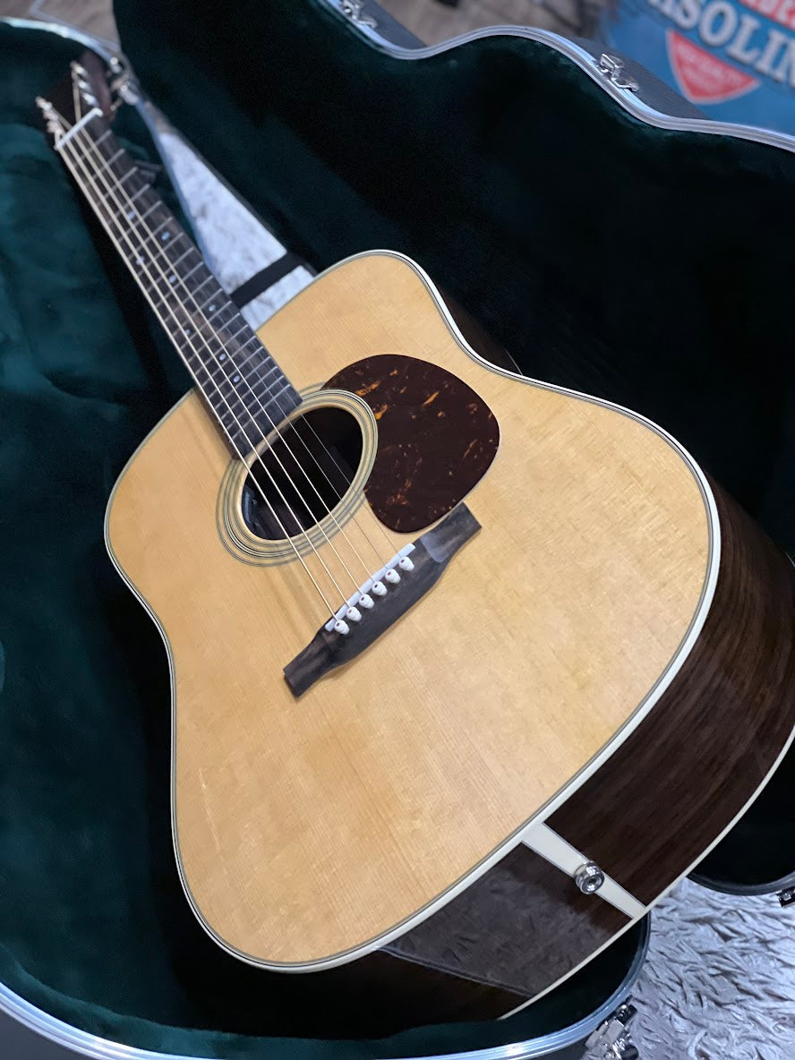 Martin D-28 Z with Fishman Infinity Matrix in Natural