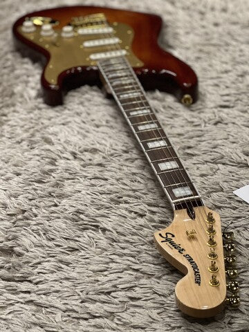 Squier 40th Anniversary Gold Edition Stratocaster in Sienna Sunburst