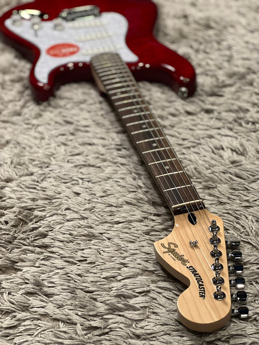 Squier FSR Affinity Series Stratocaster QMT พร้อม Laurel FB สี Crimson Red Transparent