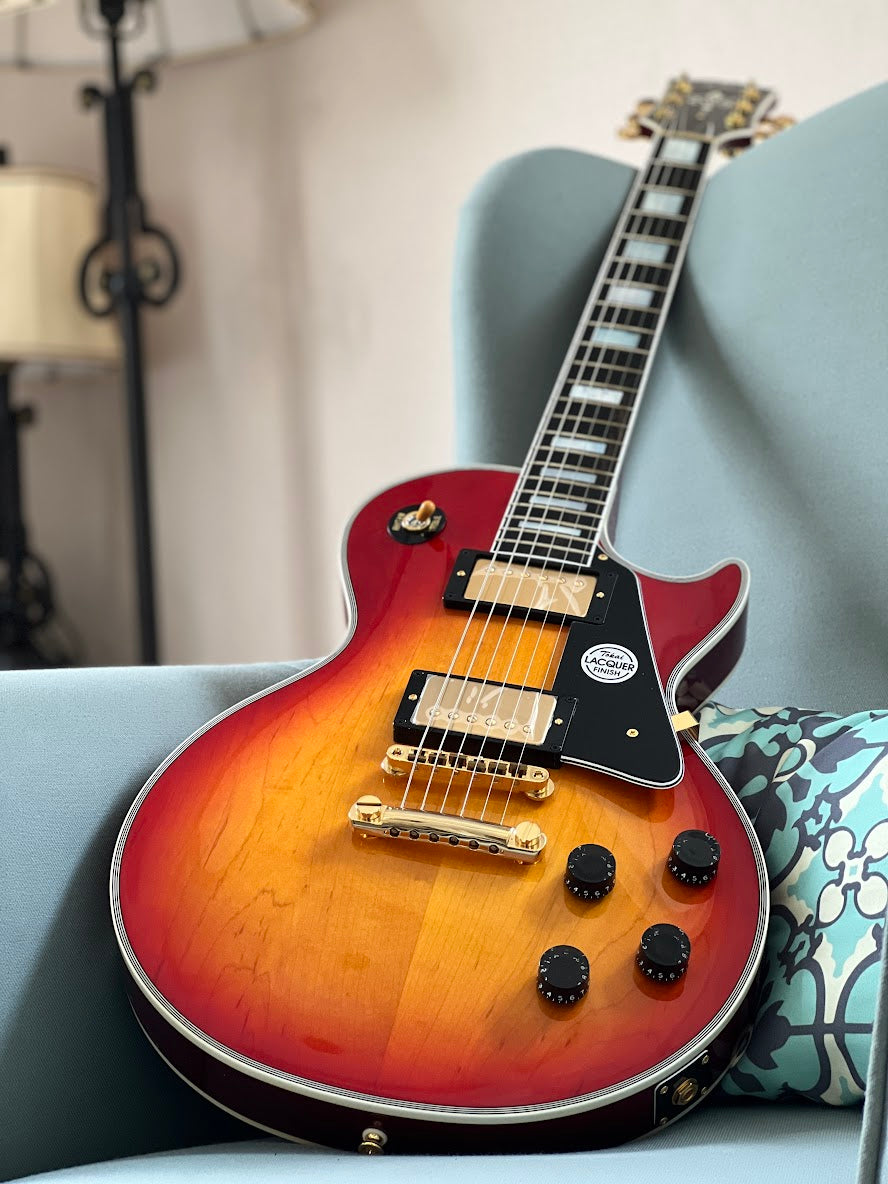 Tokai Love Rock Custom Shop LC-230S CS Premium Series in Cherry Sunburst