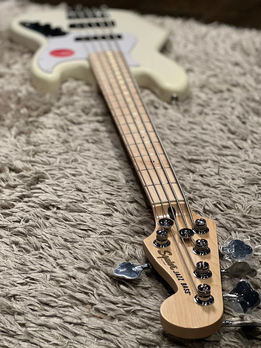 Squier Affinity Series Jazz Bass V 5 String Electric Bass with Maple FB in Olympic White
