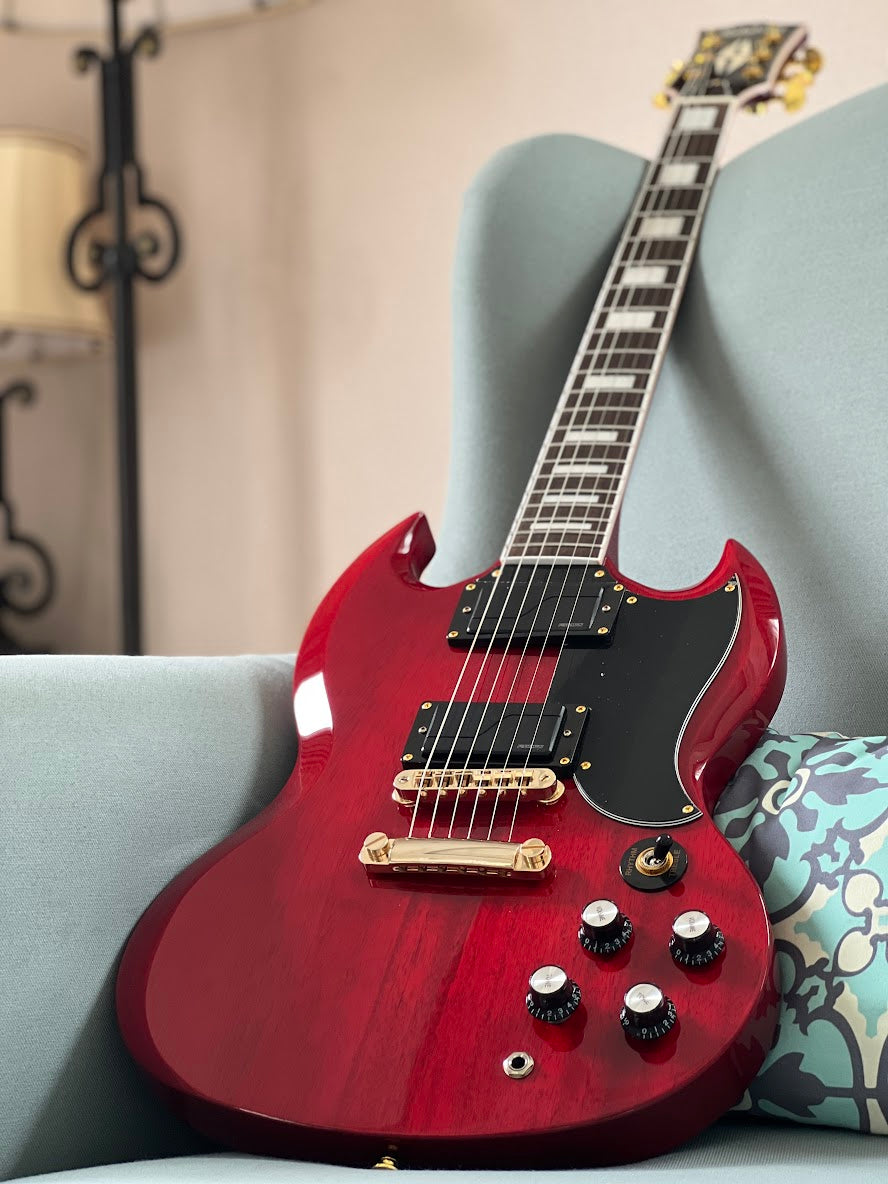Soloking SG60 in Transparent Red Cherry MOD with Fishman Fluence